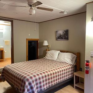 Mountain View Motel & Campground